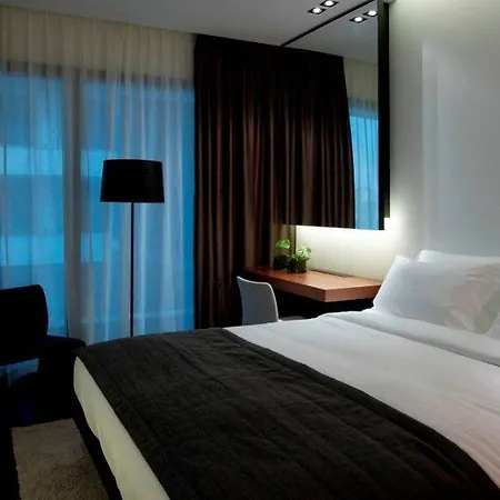 The Met 5*